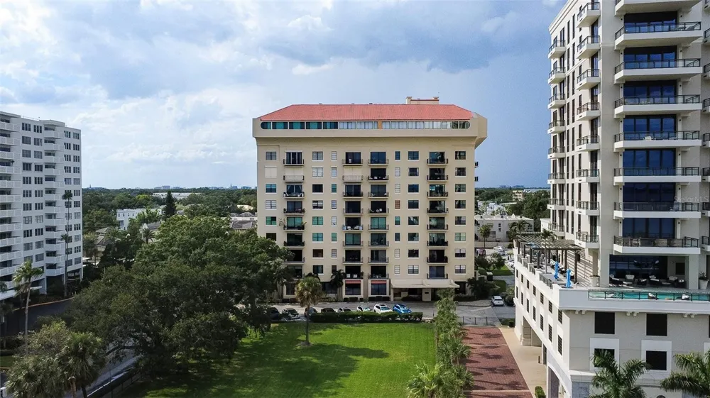 2109 BAYSHORE BOULEVARD #303 Tampa, FL 33606