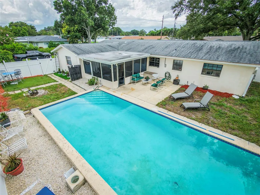 1901 STANCEL DRIVE Clearwater, FL 33764