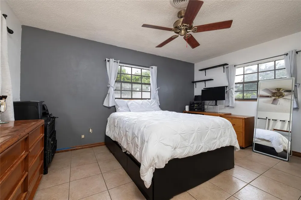 1901 STANCEL DRIVE Clearwater, FL 33764