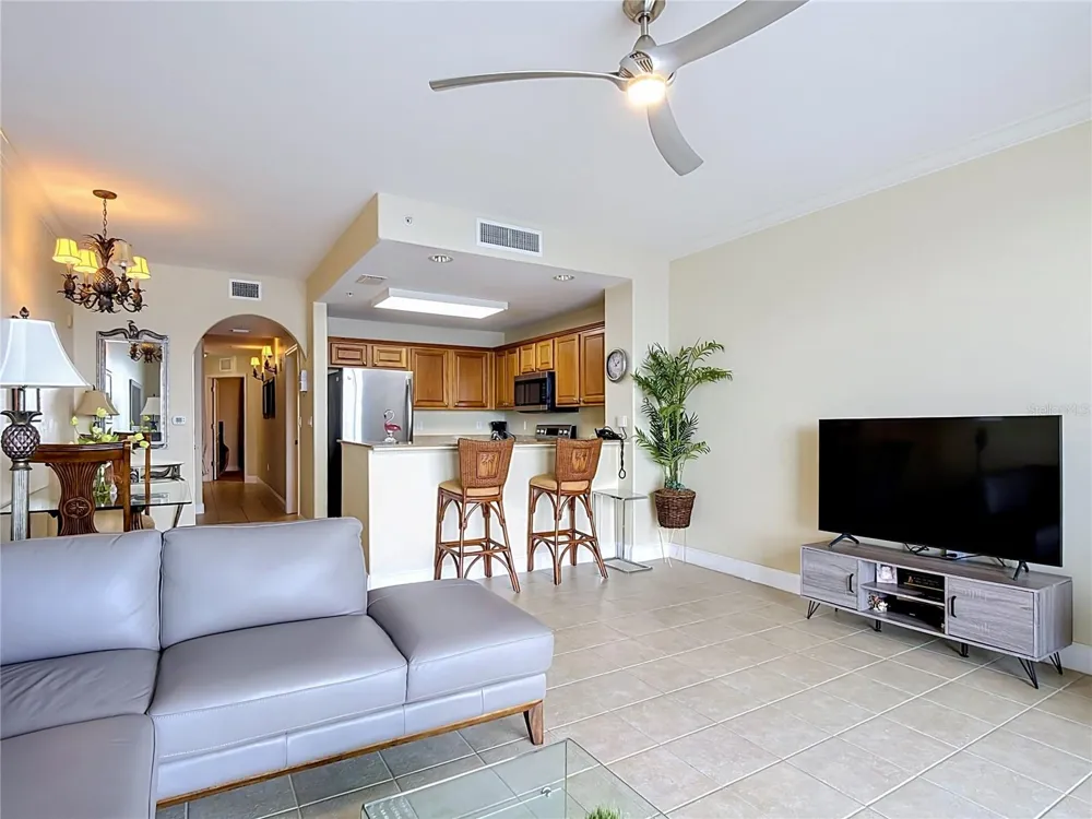 13427 BLUE HERON BEACH DRIVE #402 Orlando, FL 32821