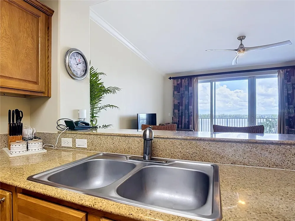 13427 BLUE HERON BEACH DRIVE #402 Orlando, FL 32821