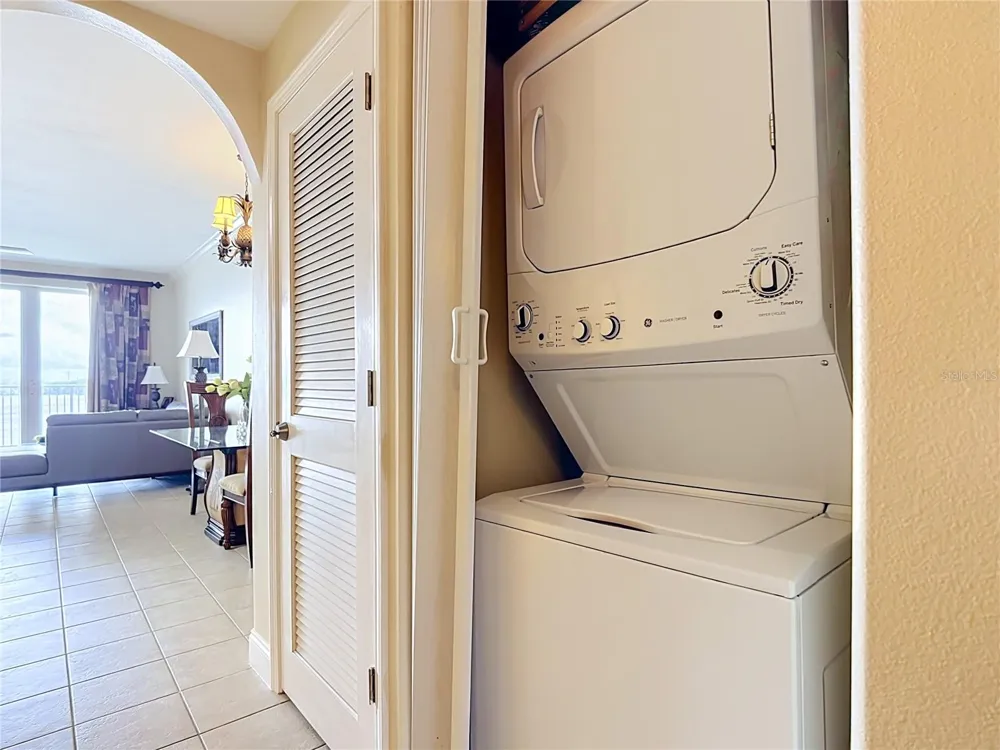 13427 BLUE HERON BEACH DRIVE #402 Orlando, FL 32821