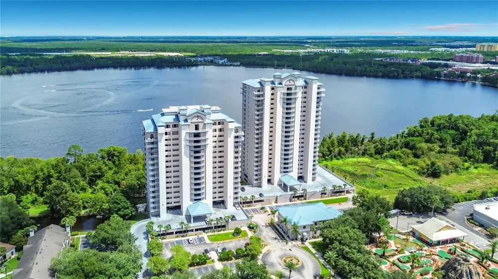 13427 BLUE HERON BEACH DRIVE #402 Orlando, FL 32821