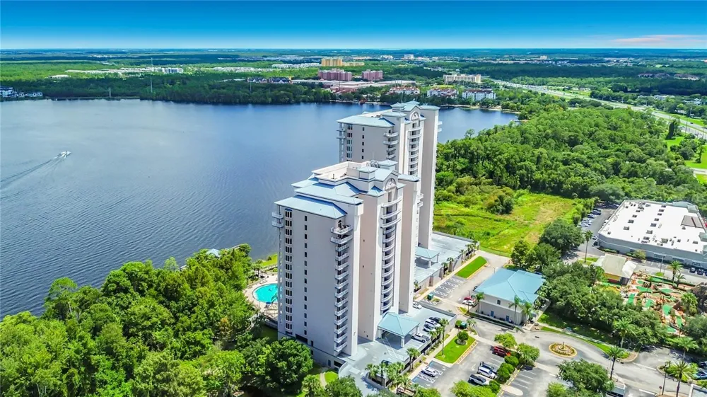 13427 BLUE HERON BEACH DRIVE #402 Orlando, FL 32821