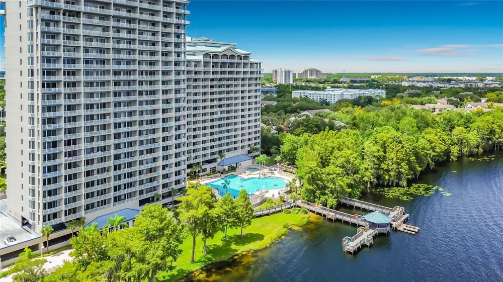 13427 BLUE HERON BEACH DRIVE #402 Orlando, FL 32821