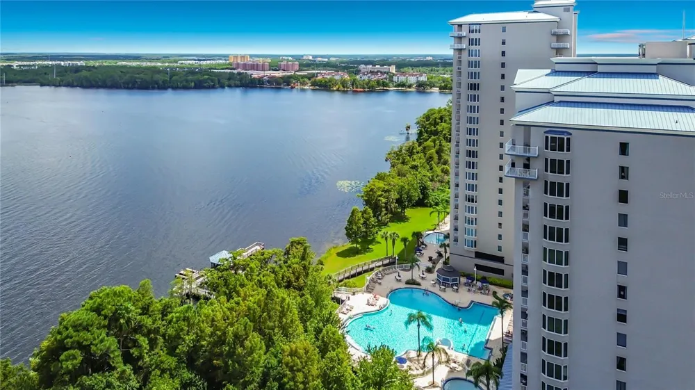 13427 BLUE HERON BEACH DRIVE #402 Orlando, FL 32821