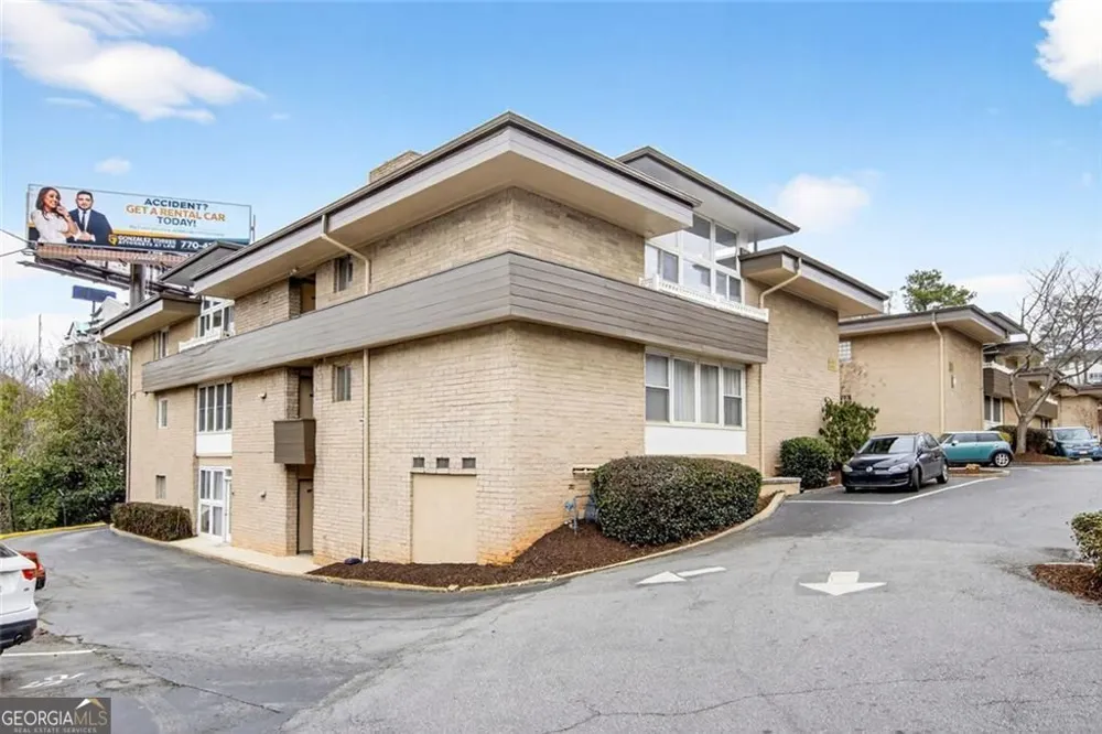346 Carpenter DR NE Atlanta, GA 30328