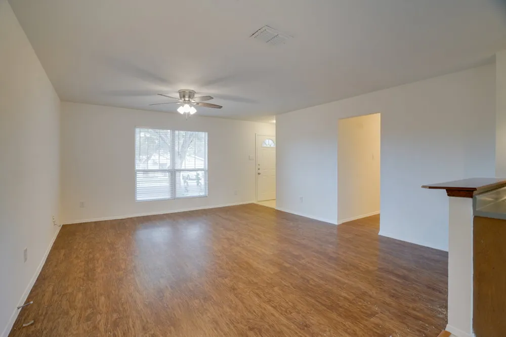 7100 Barnsdale Way Austin, TX 78745