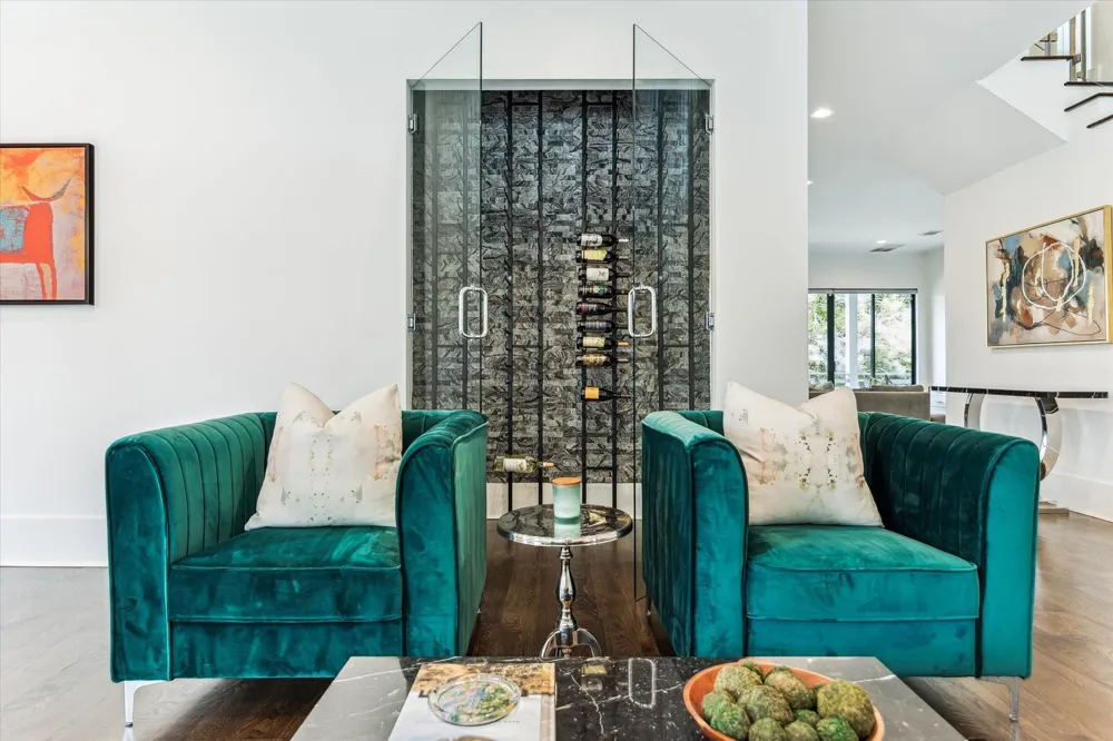 1010 Waltway Drive Houston, TX 77008