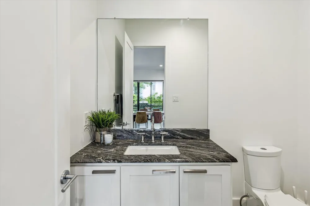 1010 Waltway Drive Houston, TX 77008