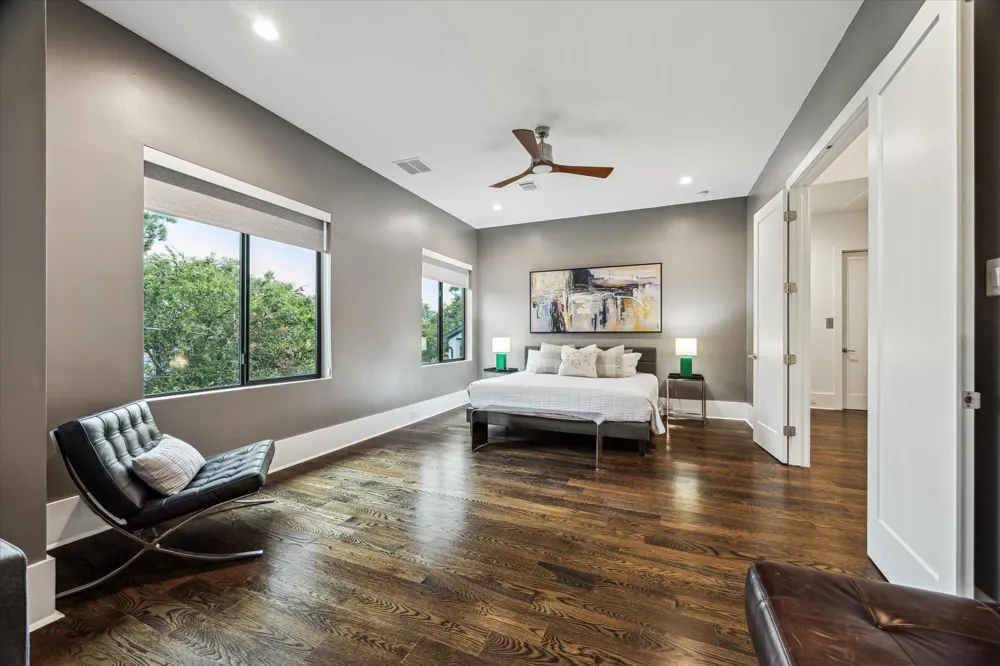 1010 Waltway Drive Houston, TX 77008
