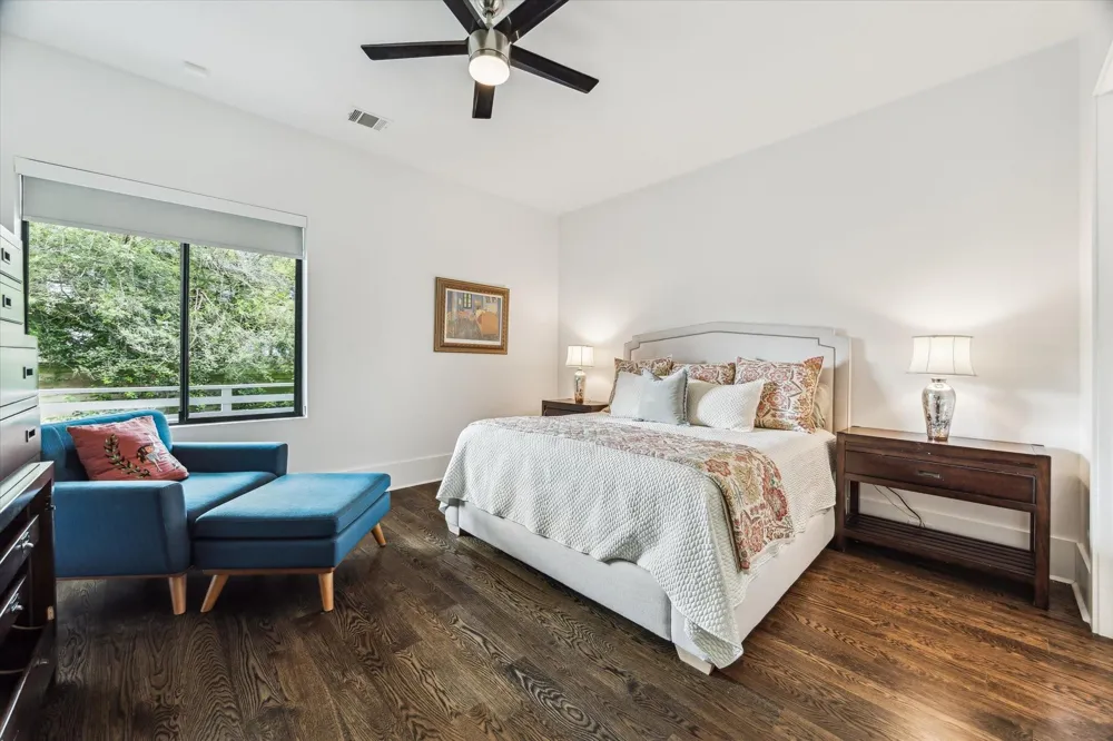 1010 Waltway Drive Houston, TX 77008