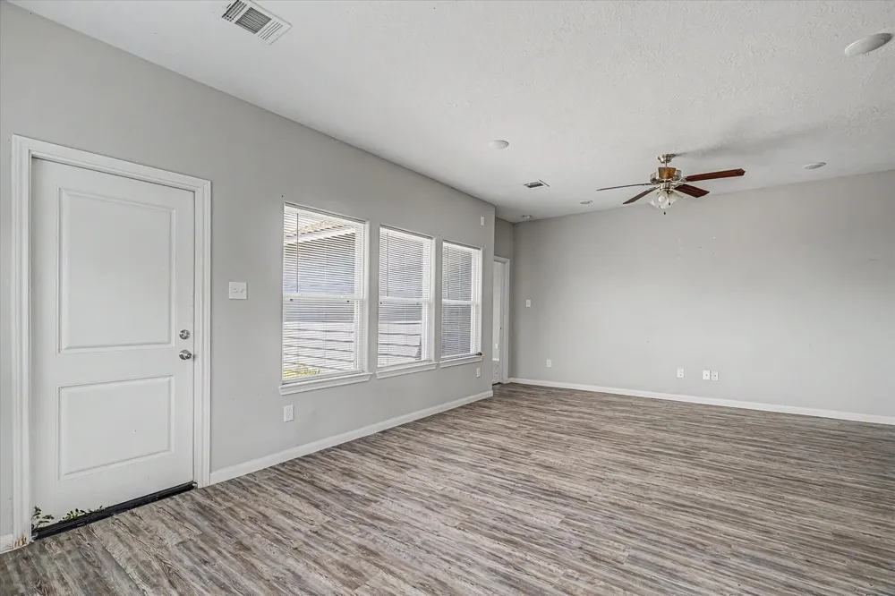 66 County Road 5102c Cleveland, TX 77327