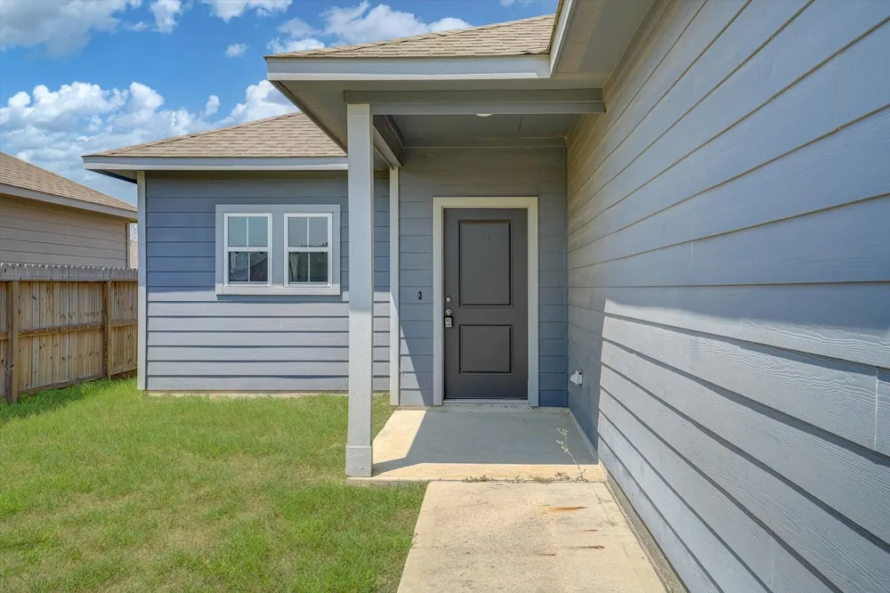 66 County Road 5102c Cleveland, TX 77327