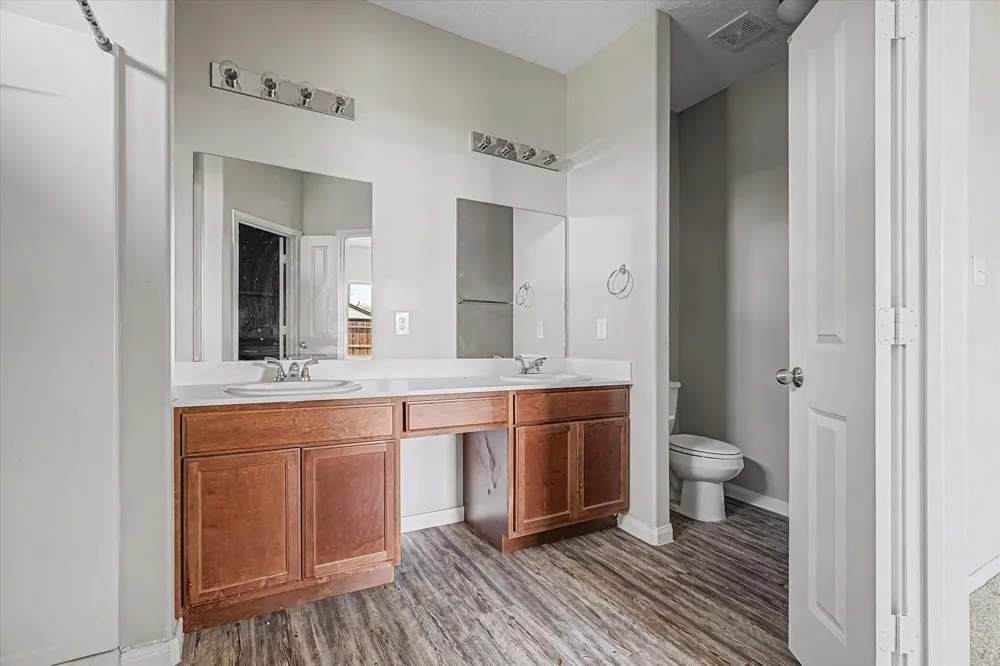 66 County Road 5102c Cleveland, TX 77327