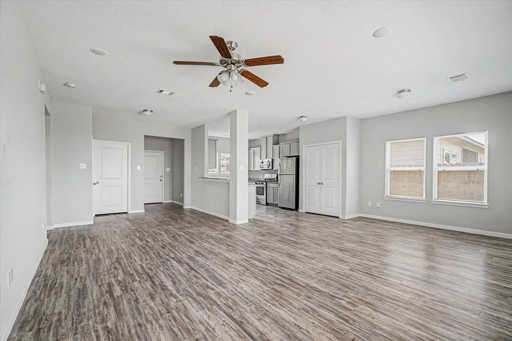 66 County Road 5102c Cleveland, TX 77327