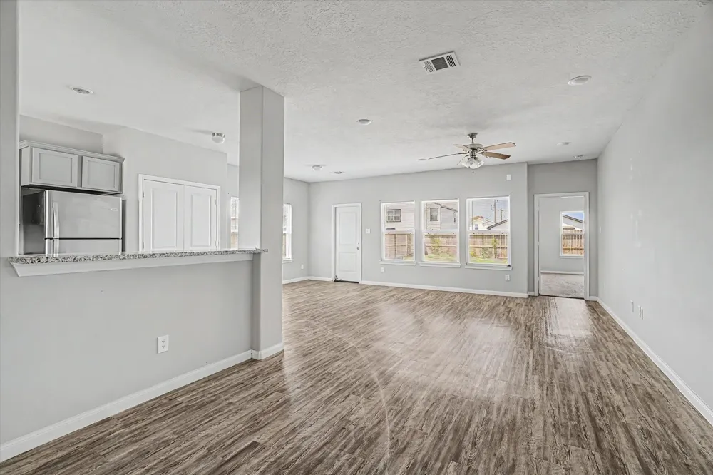 66 County Road 5102c Cleveland, TX 77327