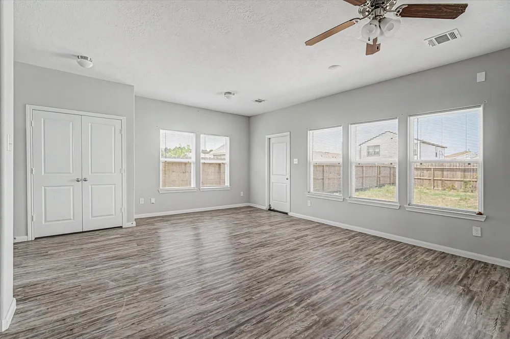 66 County Road 5102c Cleveland, TX 77327