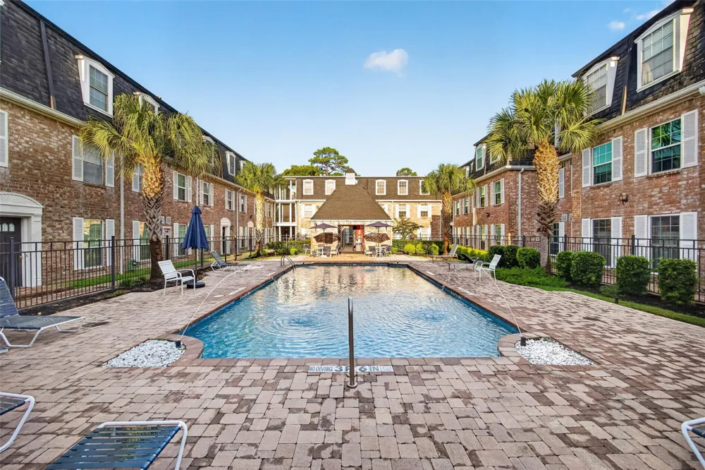 359 Post Oak Lane #122 Houston, TX 77024