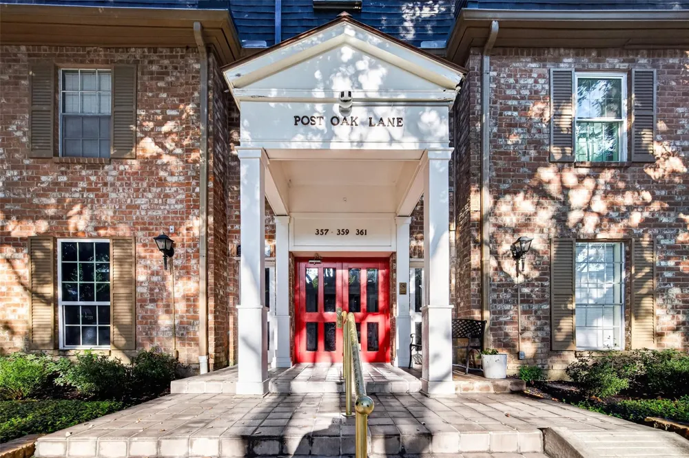 359 Post Oak Lane #122 Houston, TX 77024