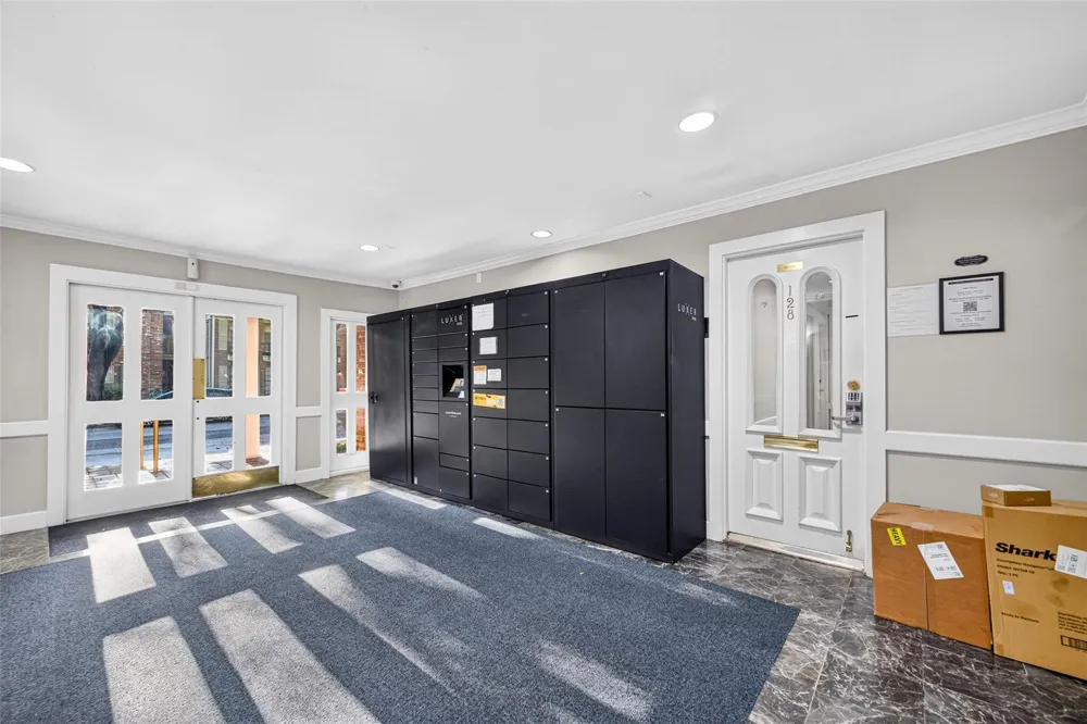 359 Post Oak Lane #122 Houston, TX 77024