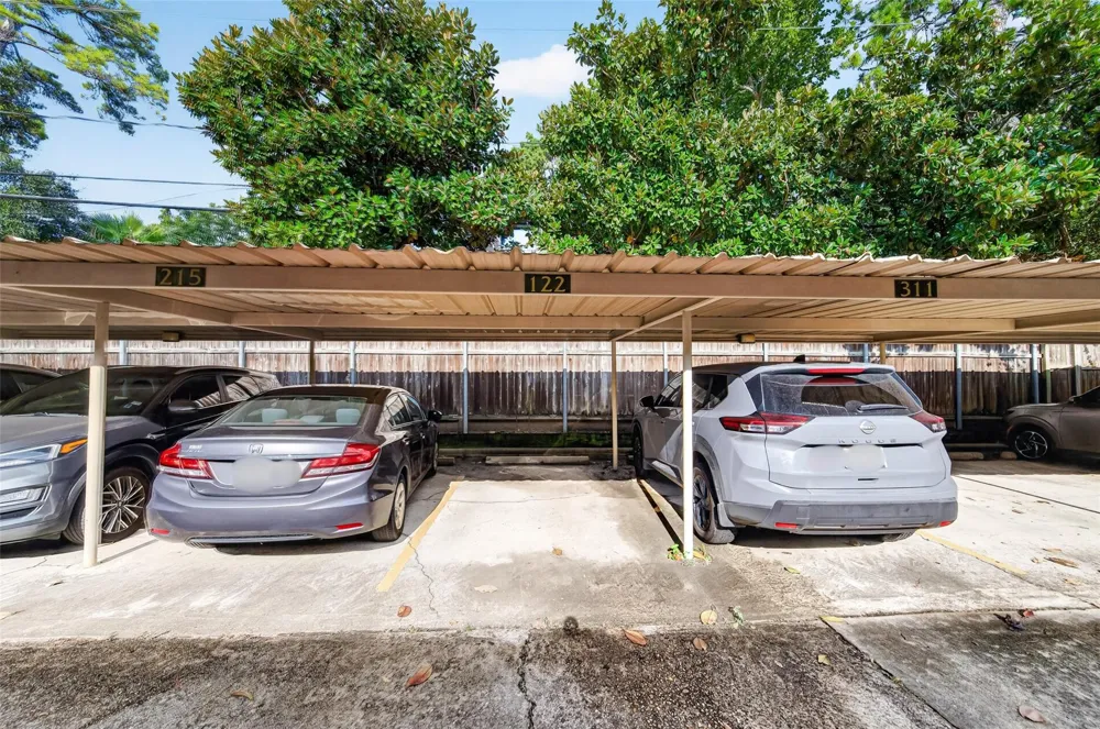 359 Post Oak Lane #122 Houston, TX 77024