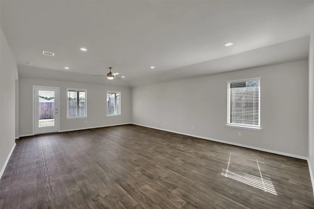 6212 Hendricks Harbor Drive Conroe, TX 77304