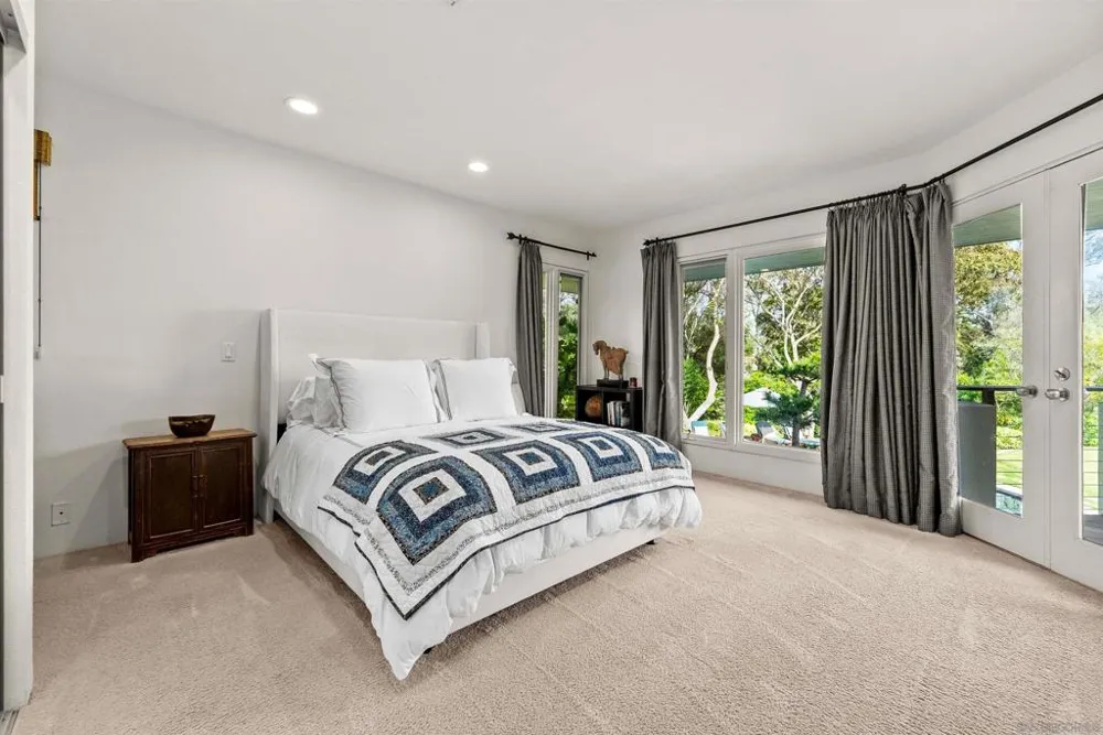 5491 Calzada del Bosque Rancho Santa Fe, CA 92067