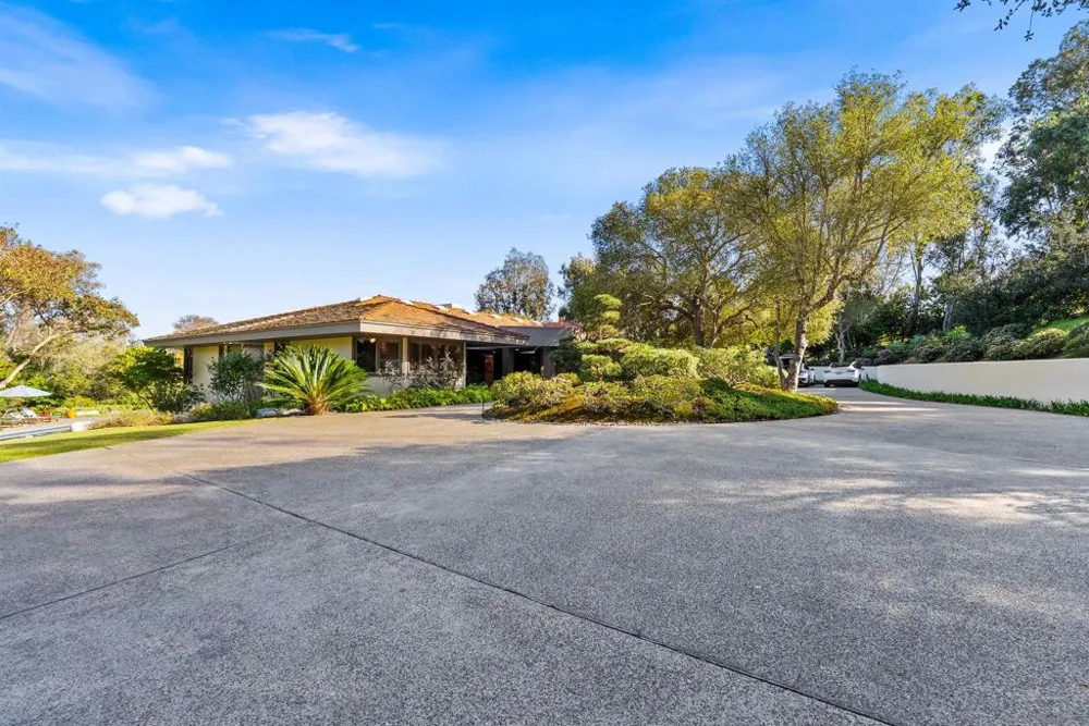 5491 Calzada del Bosque Rancho Santa Fe, CA 92067