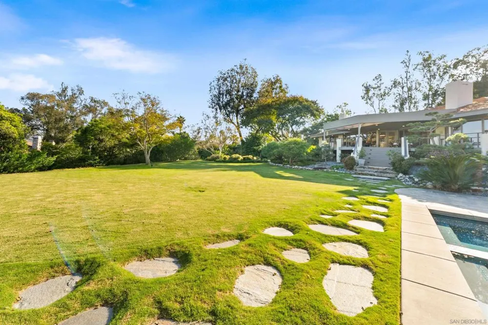 5491 Calzada del Bosque Rancho Santa Fe, CA 92067