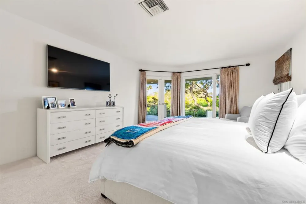 5491 Calzada del Bosque Rancho Santa Fe, CA 92067