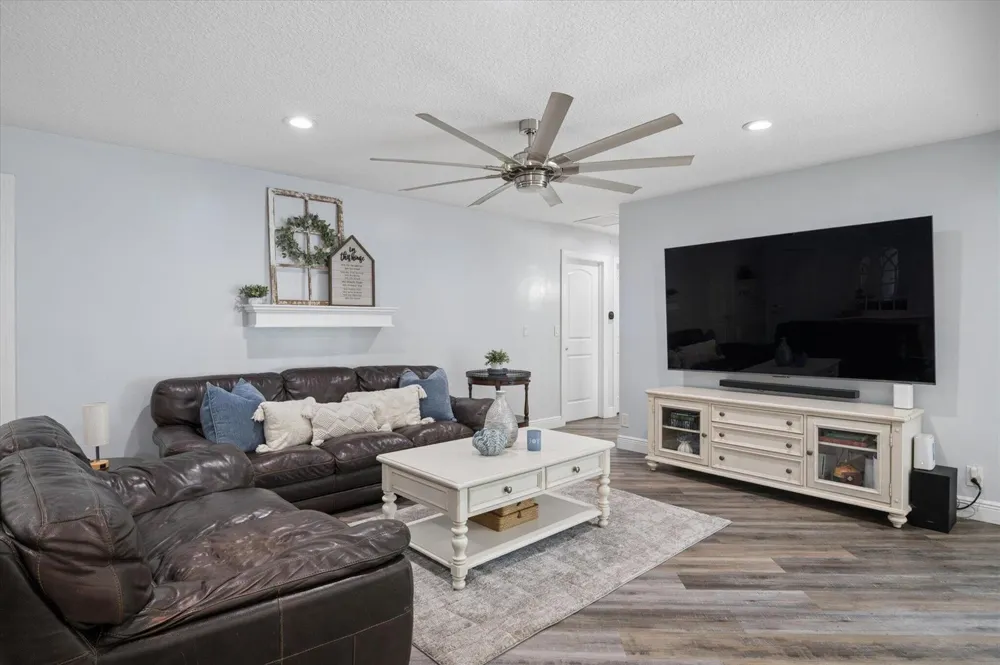 2740 NW 106th Avenue Coral Springs, FL 33065