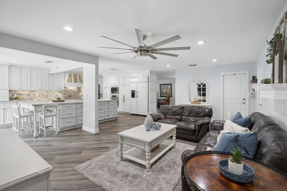 2740 NW 106th Avenue Coral Springs, FL 33065