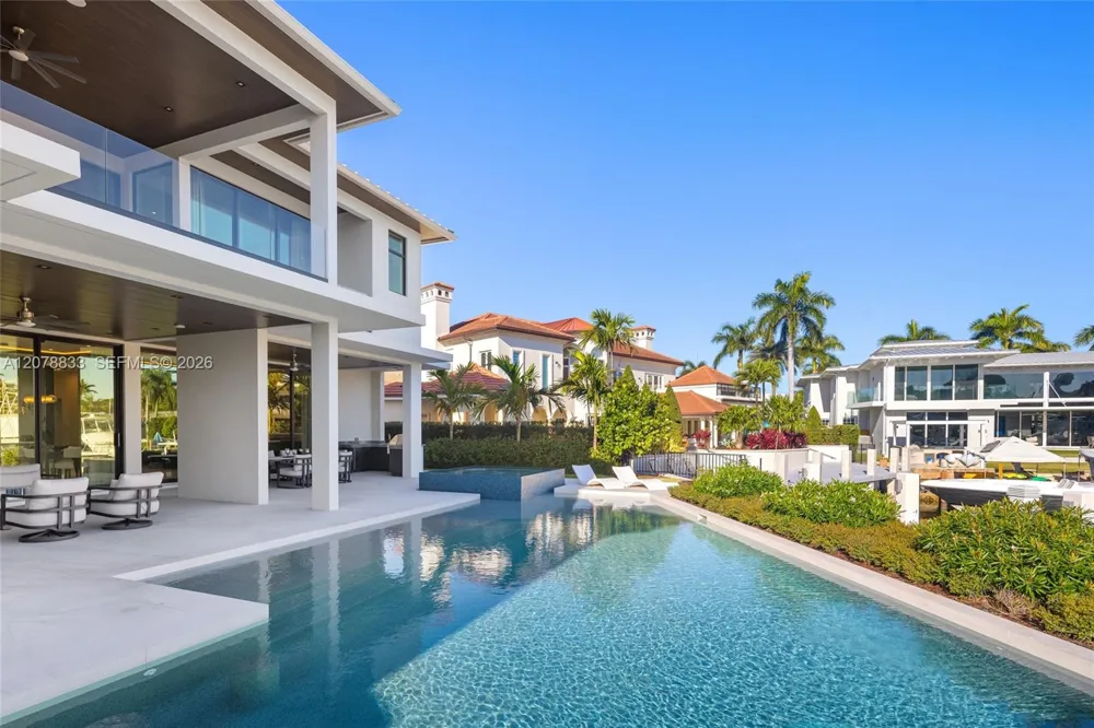 51 Isla Bahia Dr Fort Lauderdale, FL 33316