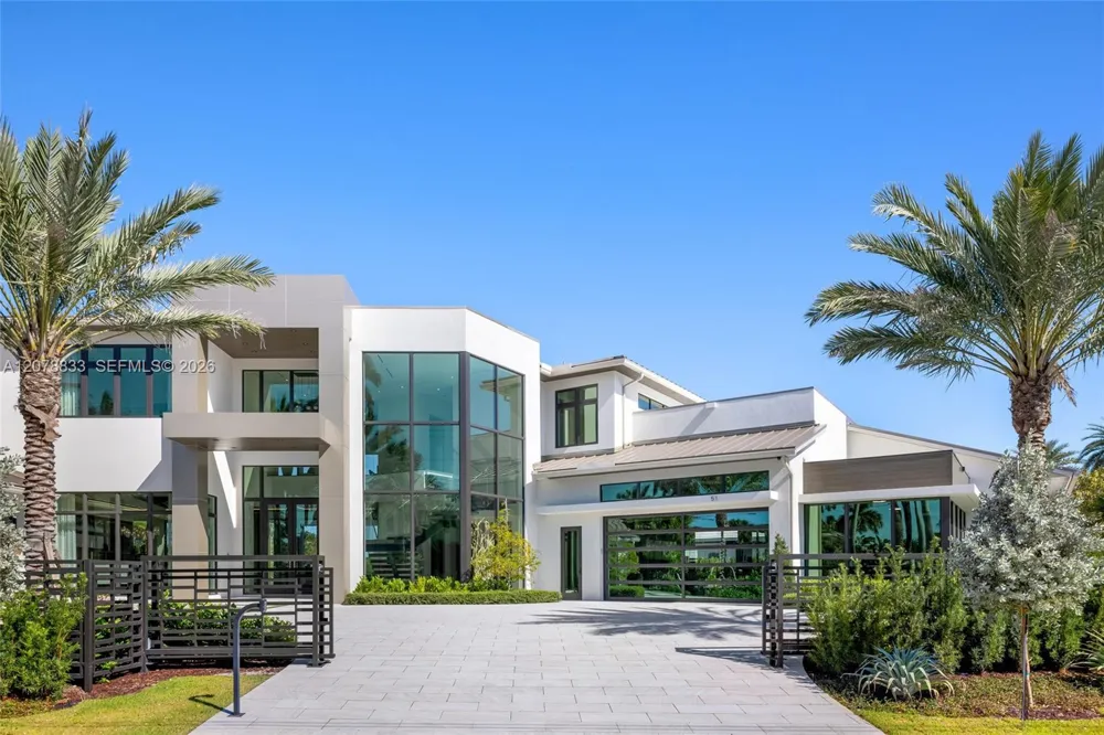 51 Isla Bahia Dr Fort Lauderdale, FL 33316