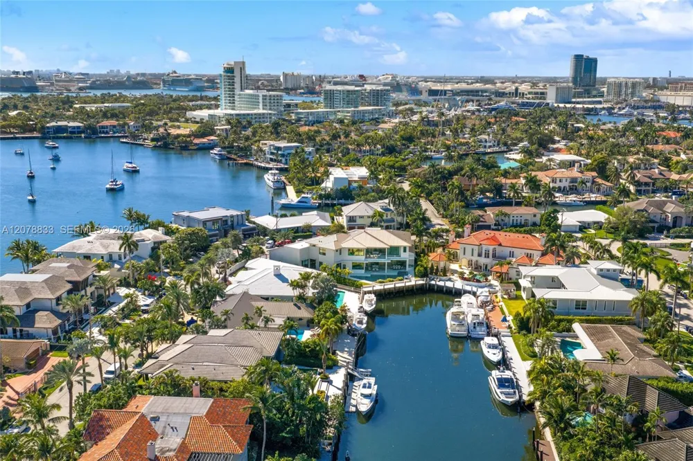 51 Isla Bahia Dr Fort Lauderdale, FL 33316