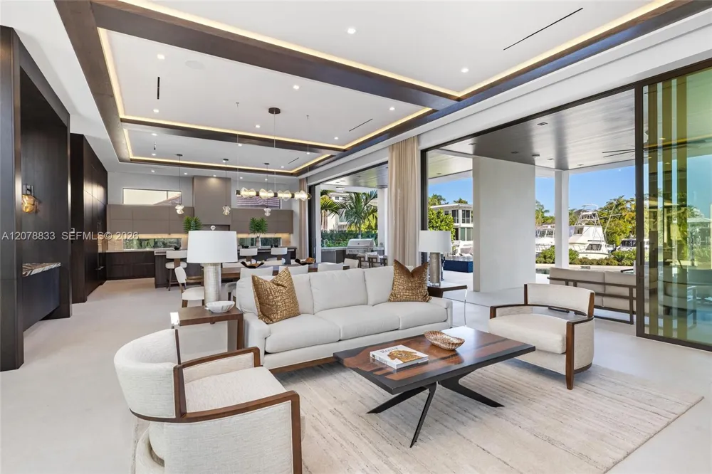 51 Isla Bahia Dr Fort Lauderdale, FL 33316