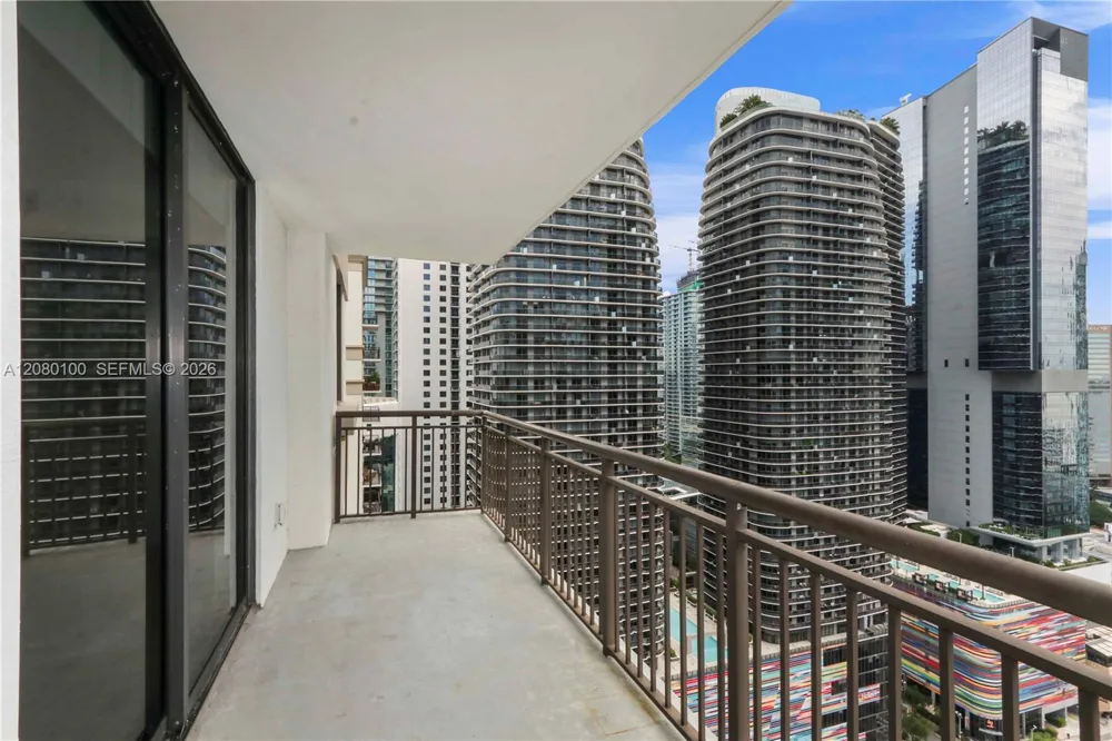 999 SW 1st Ave #3202 Miami, FL 33130