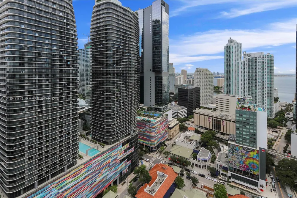 999 SW 1st Ave #3202 Miami, FL 33130