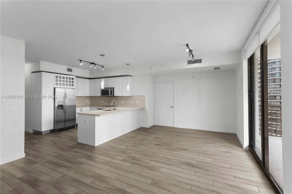 999 SW 1st Ave #3202 Miami, FL 33130
