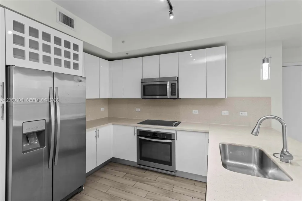 999 SW 1st Ave #3202 Miami, FL 33130