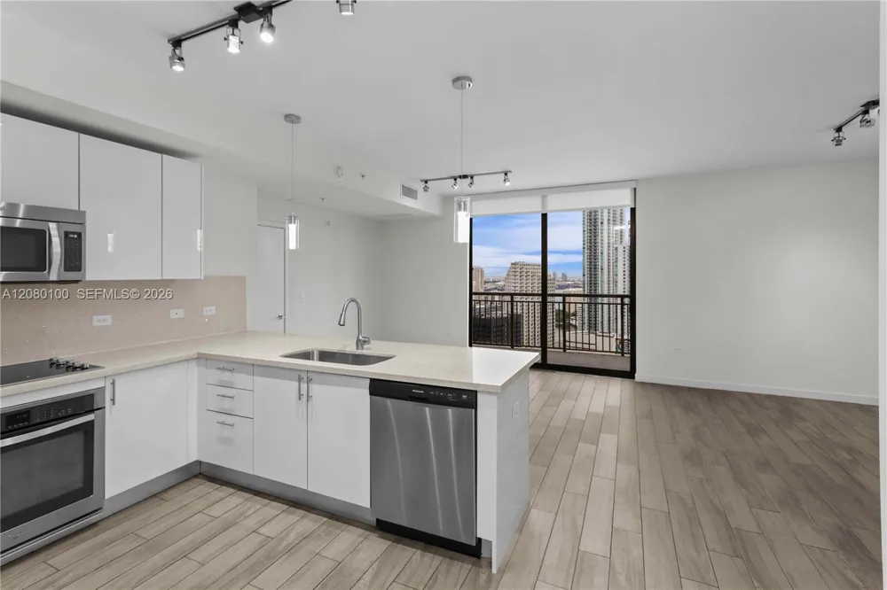 999 SW 1st Ave #3202 Miami, FL 33130