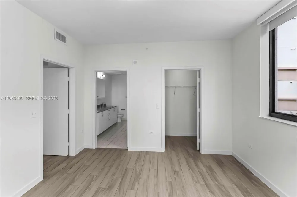 999 SW 1st Ave #3202 Miami, FL 33130