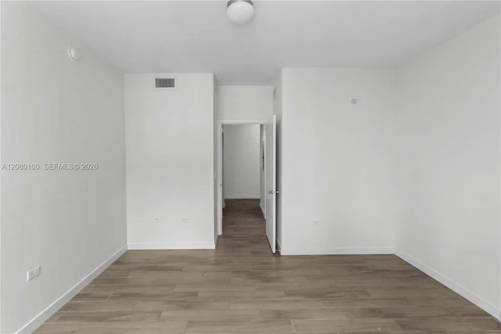 999 SW 1st Ave #3202 Miami, FL 33130