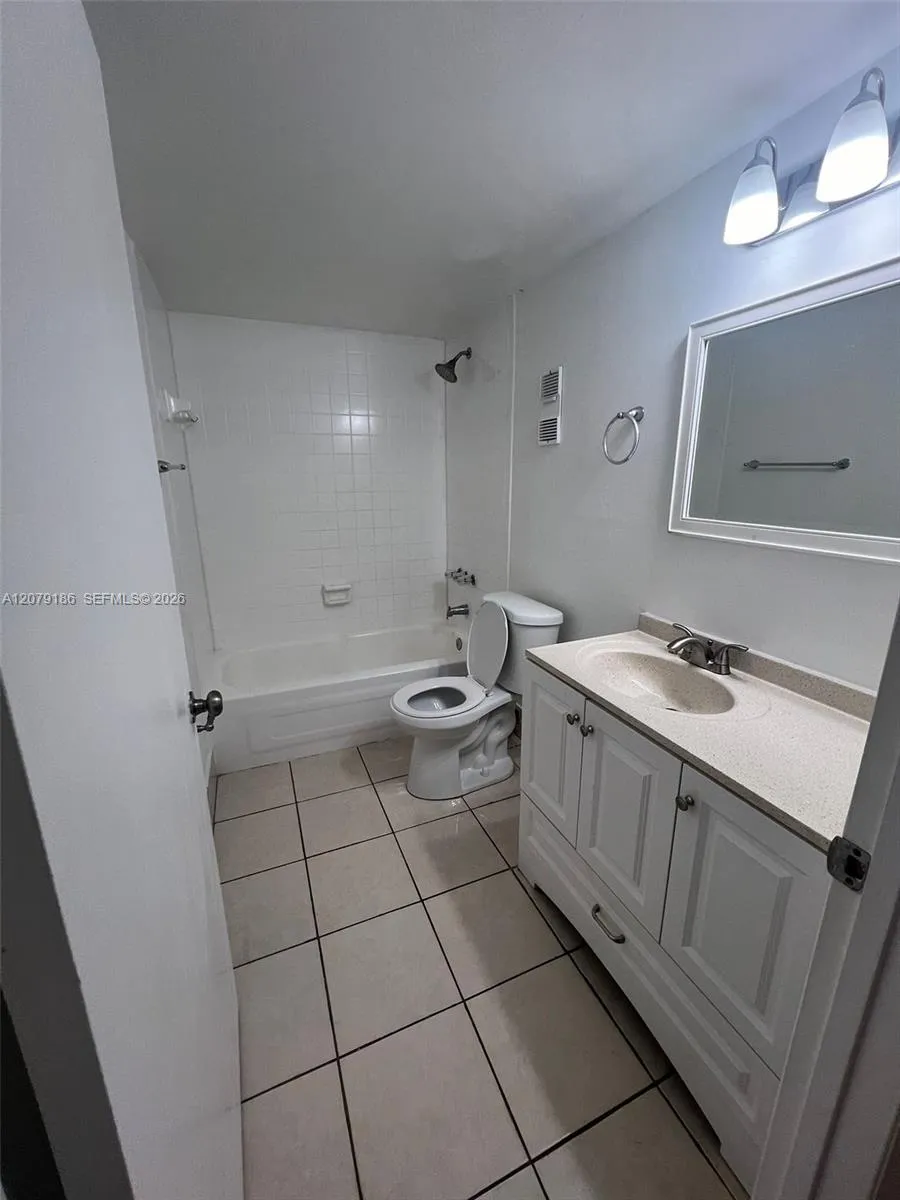 10090 NW 80th Ct #1347 Hialeah Gardens, FL 33016