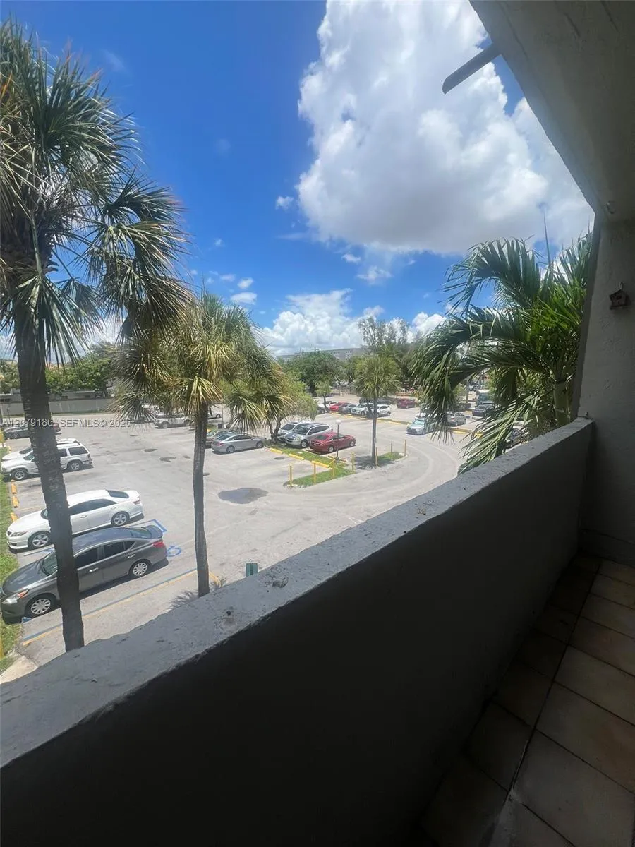 10090 NW 80th Ct #1347 Hialeah Gardens, FL 33016