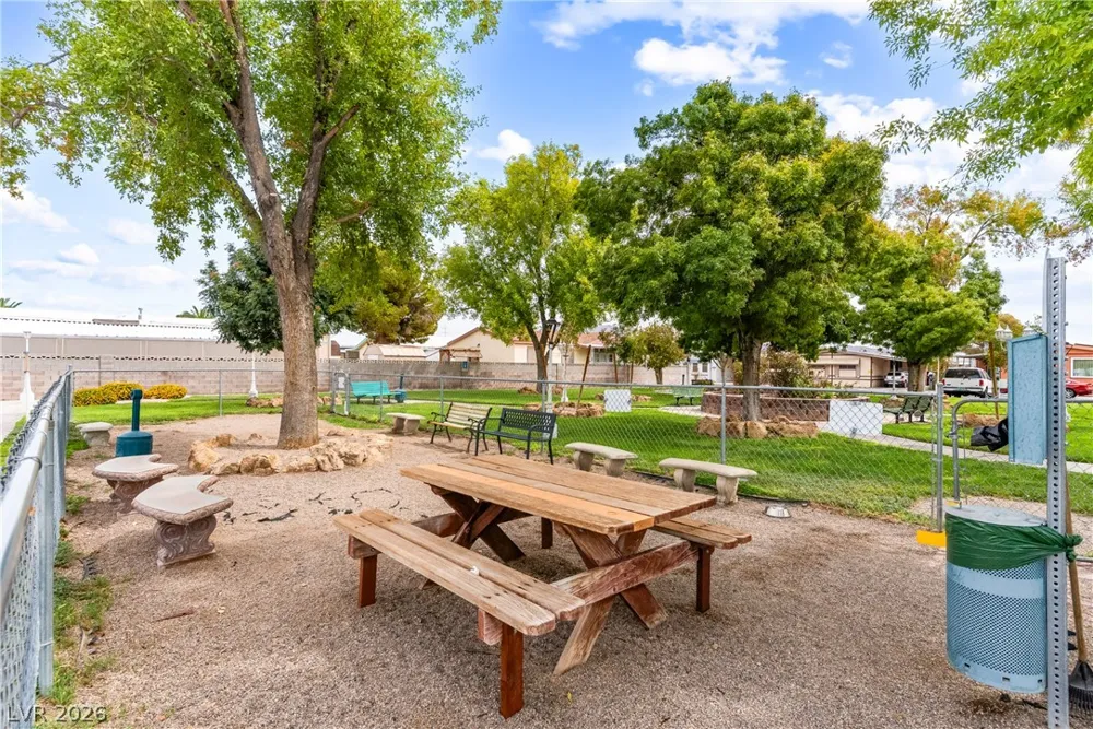 3671 Gulf Shores Drive Las Vegas, NV 89122
