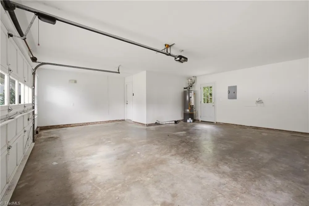 3208 Wallaby Court High Point, NC 27265