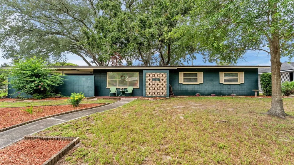 1733 FREDRICKSBURG AVENUE Lakeland, FL 33803