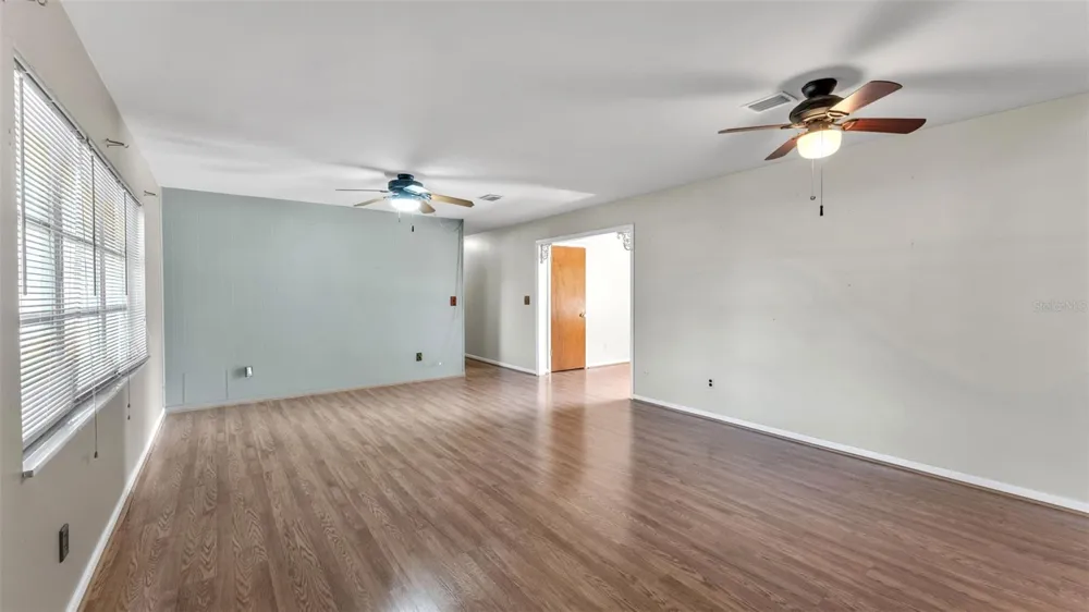 1733 FREDRICKSBURG AVENUE Lakeland, FL 33803
